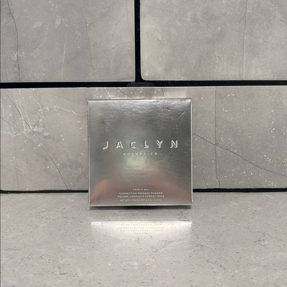 Jaclyn Cosmetics Face It All Powder - Picture 1 of 3
